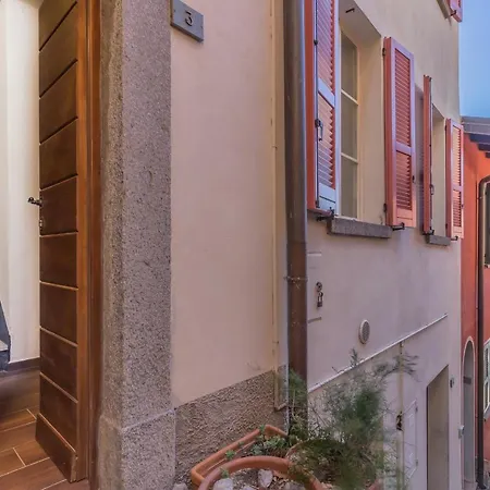 Casa Ferrari Feriehus Varenna