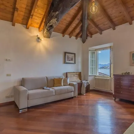 Casa Ferrari * Varenna