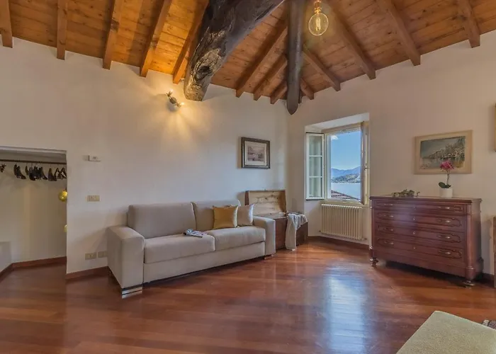 Casa Ferrari * Varenna