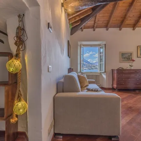 Casa Ferrari Varenna