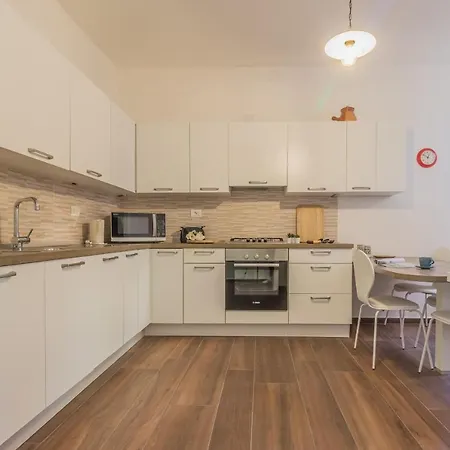 Casa Ferrari * 瓦伦纳